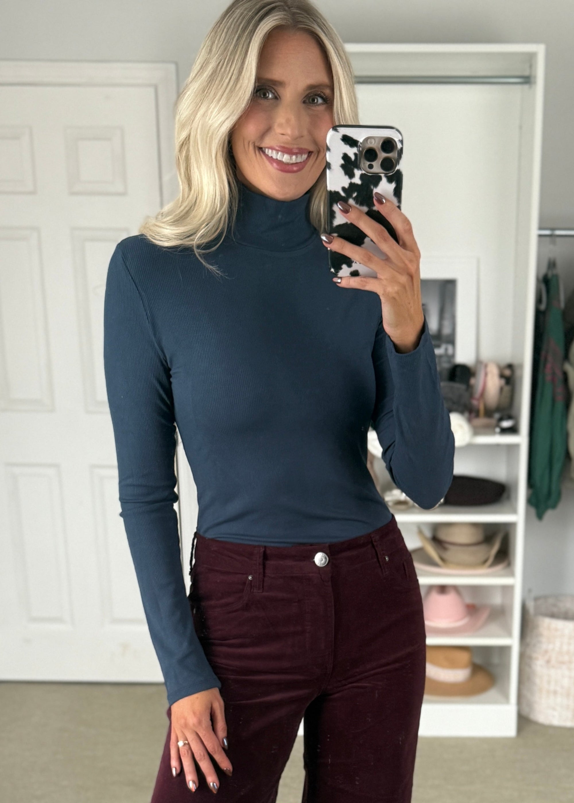 The Perfect Turtleneck Navy