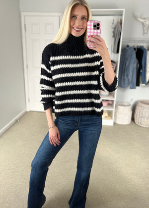 Oreo Sweater Black