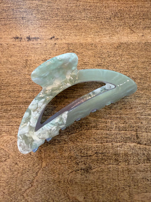Regina Claw Clip