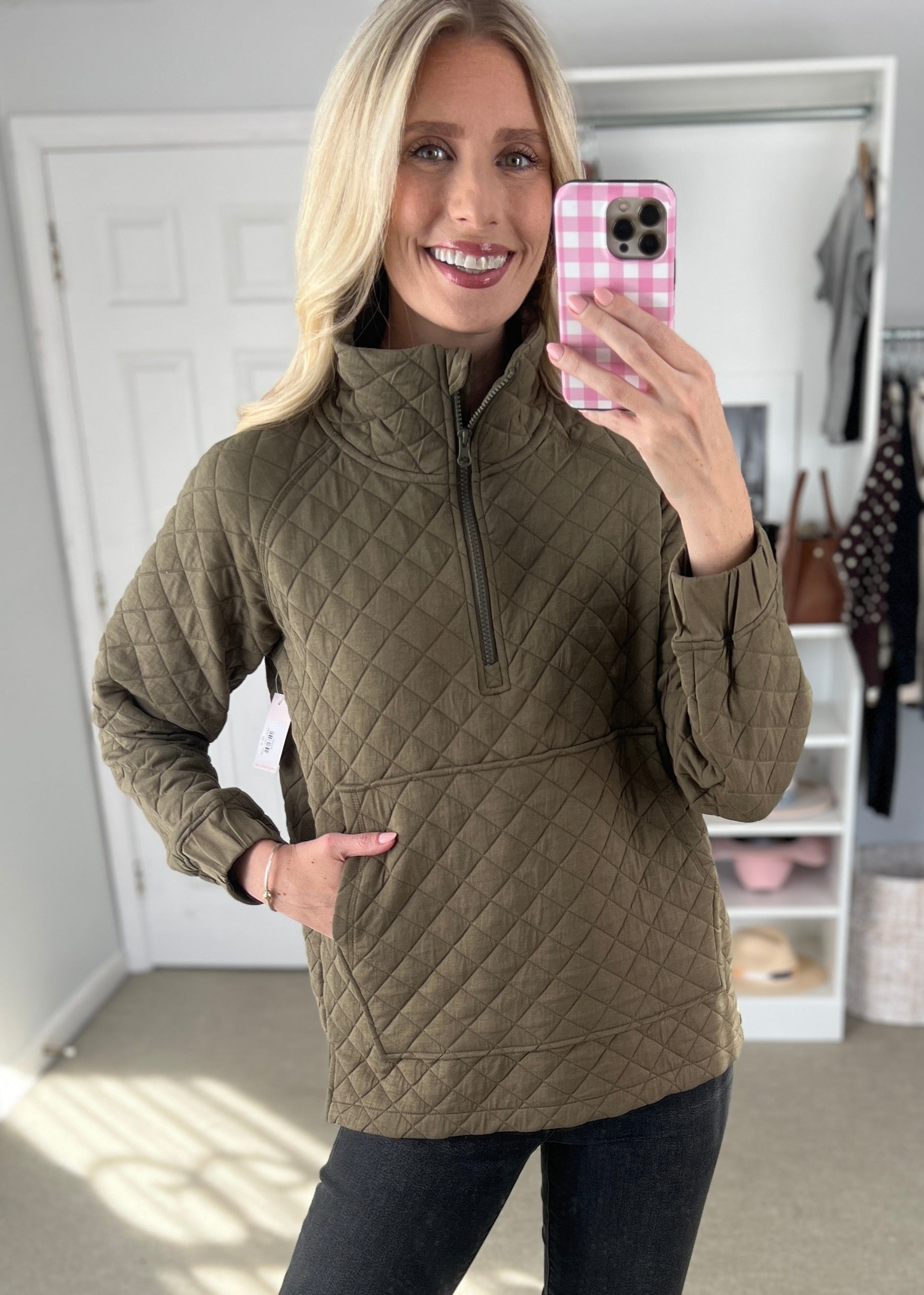 Nicole Pullover