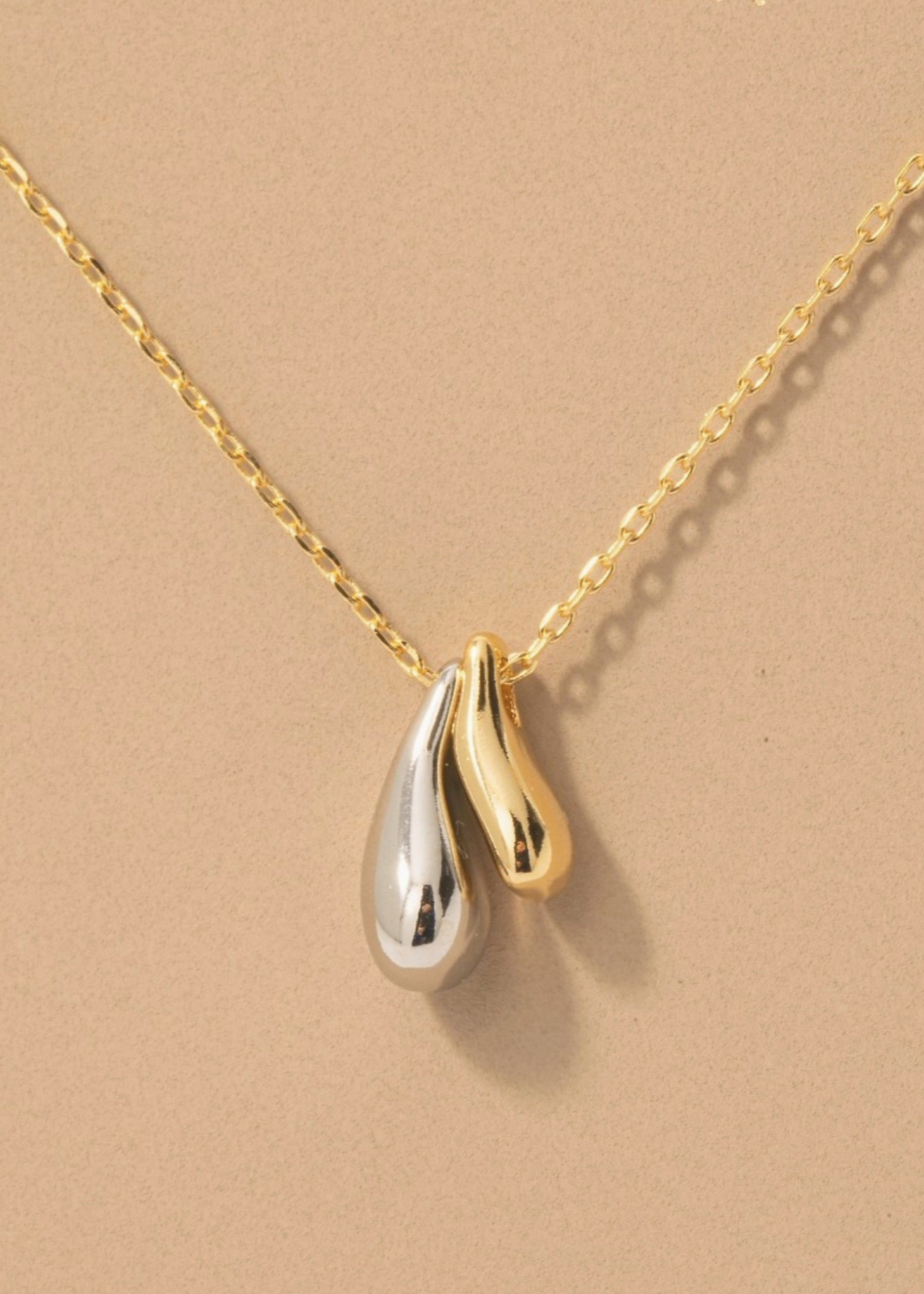 Drop duo necklace