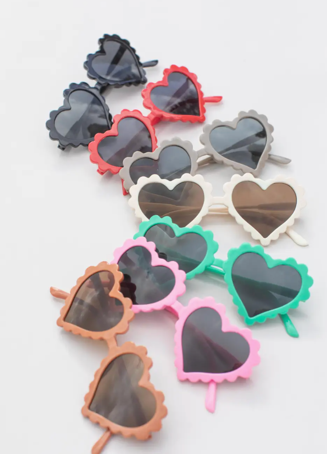 Scallop Kids Heart Sunglasses