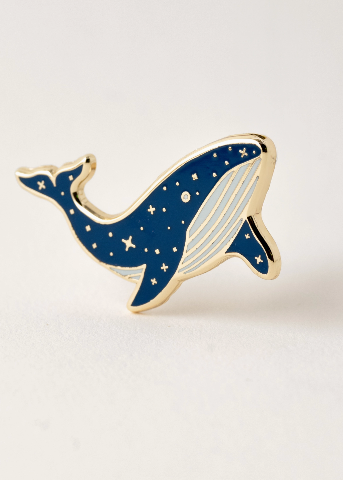 Whale pin