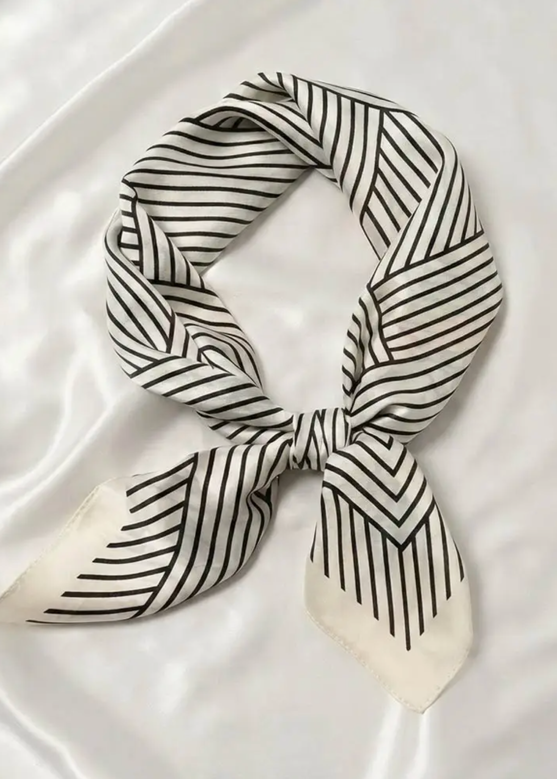 Lindy Scarf Geo