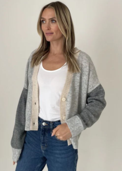 Sela Cardigan