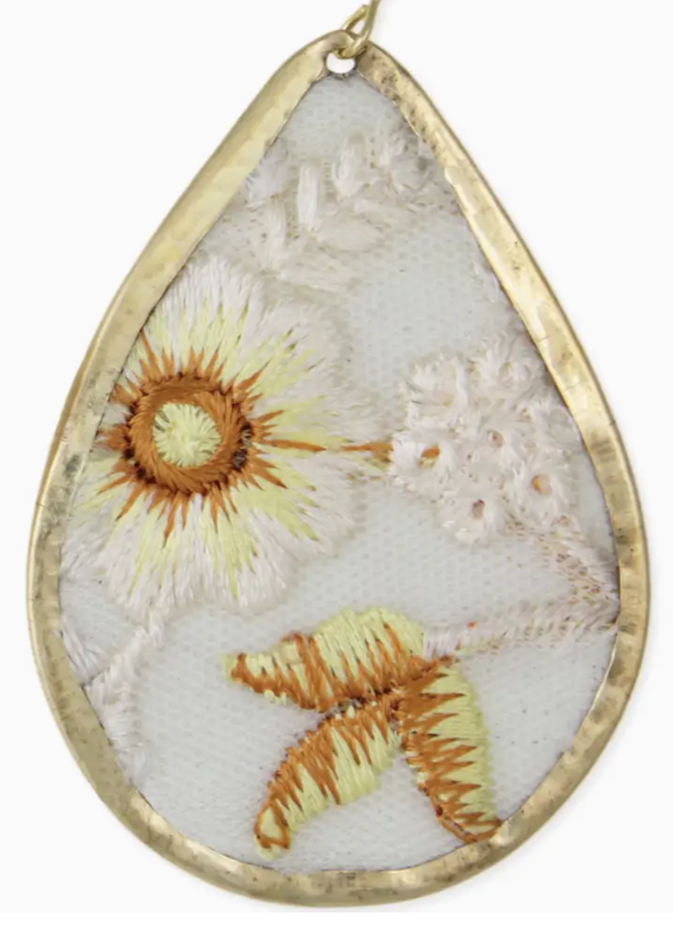 Emmaline Earrings Cream