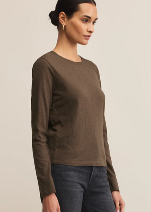 Selena Tee Brown
