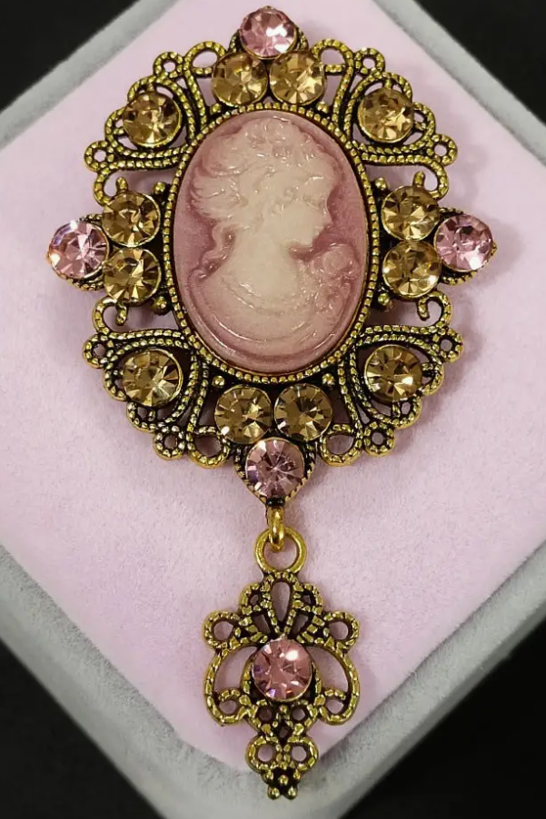 Baroque Brooch Pink