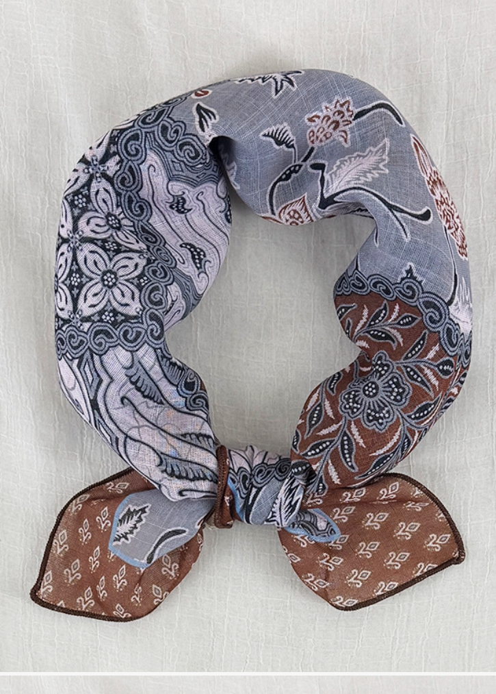 Market Scarf Brown