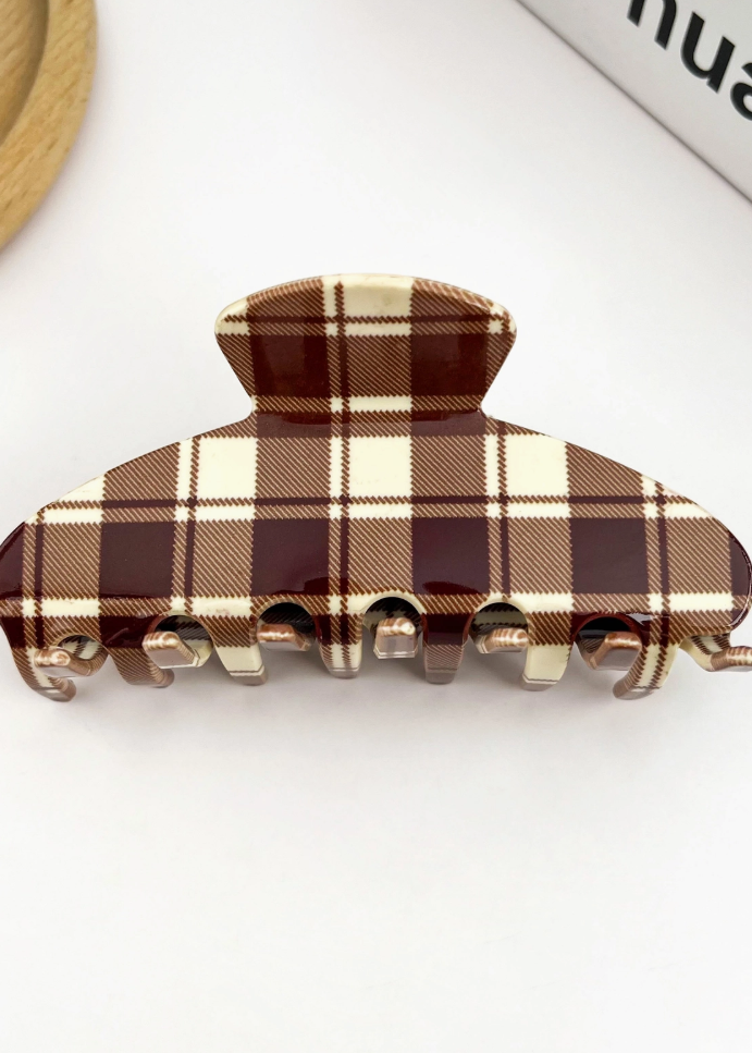 Plaid Brown Claw