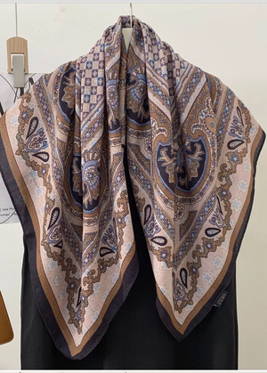 Versailles Scarf Crm