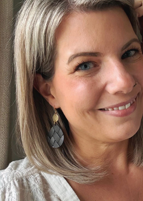Basket Weave Earrings Blk