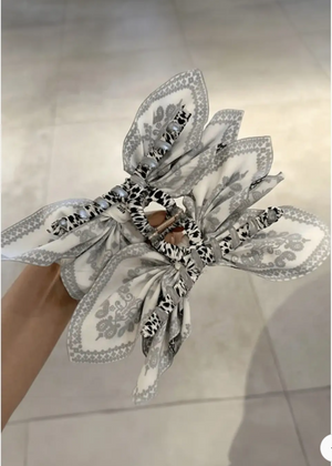 Kerchief clip