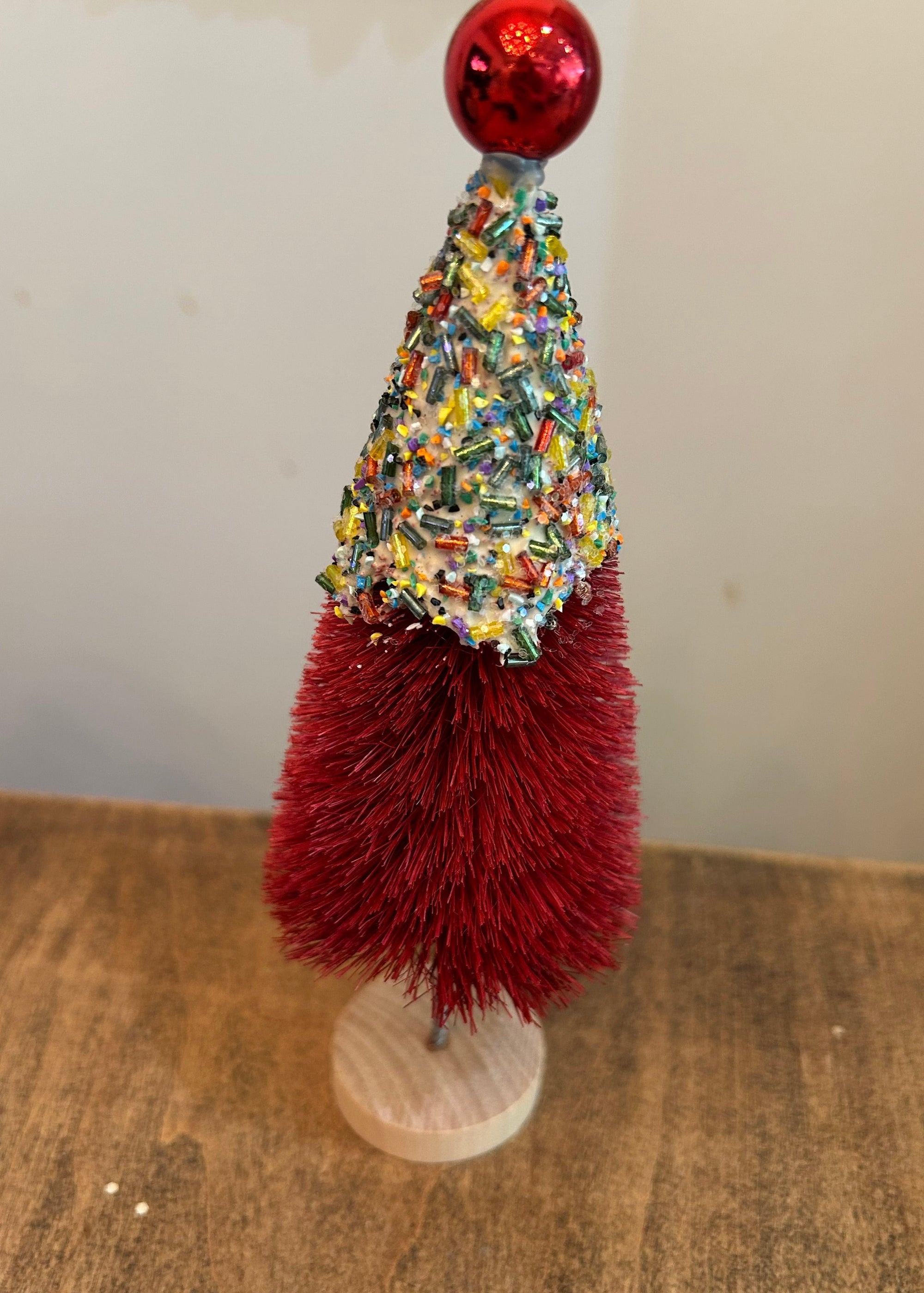 Cupcake Tree 8.75" Red